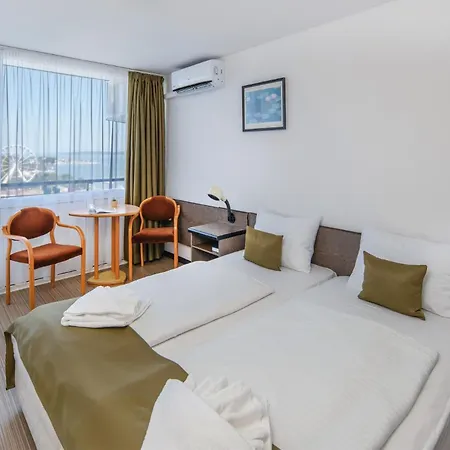 Hotel Europa 3*