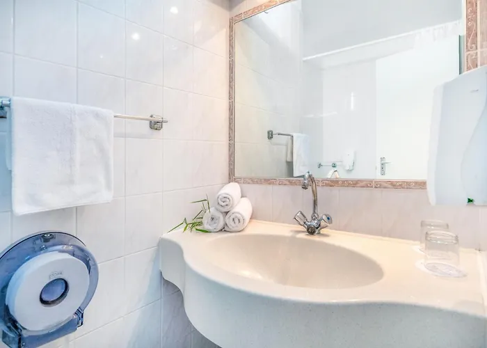 מלון Europa שיופוק